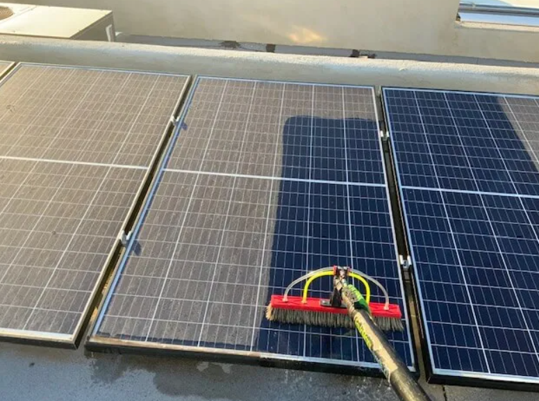 Professional Solar Panel Cleaning Services For Maximum Efficiency